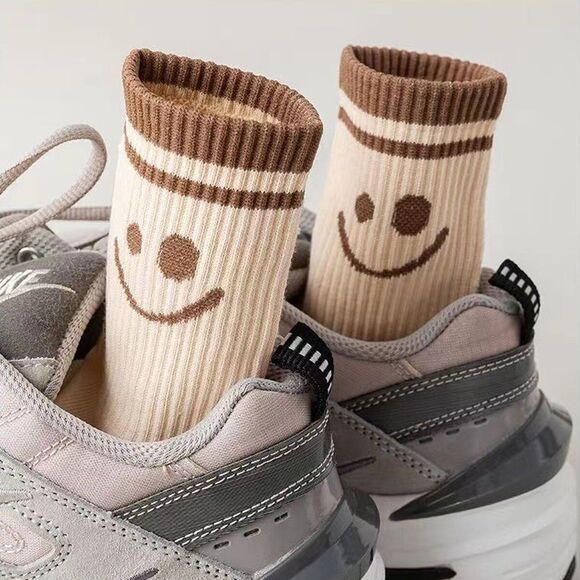 Women's 5 Pairs Cute Smiley Face Crew Socks, Comfy Daily All Season Socks - Picture 9 of 13